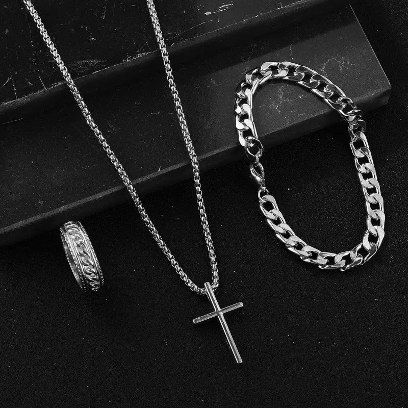 Set da uomo: collana, anello e bracciale