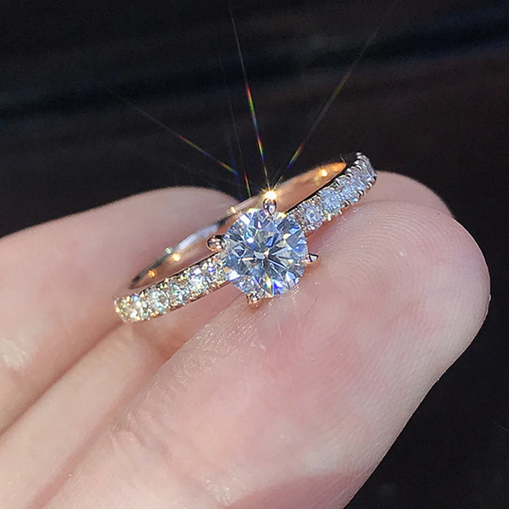 Anello di fidanzamento classico con 4 griffe in zirconia – Gioielli da sposa